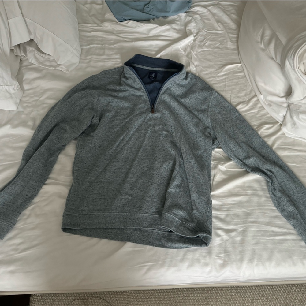 Johnnie o pullover size large